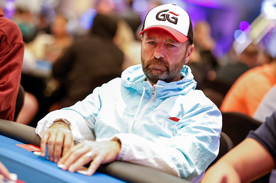 Daniel Negreanu (ダニエル・ネグレアヌ)、WSOPスーパー・メインイベントのDay 1で6回の再エントリーを敢行