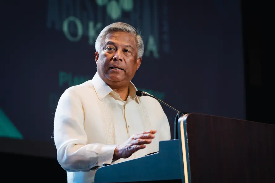 PAGCOR会長Tengco氏、利益相反疑惑を否定