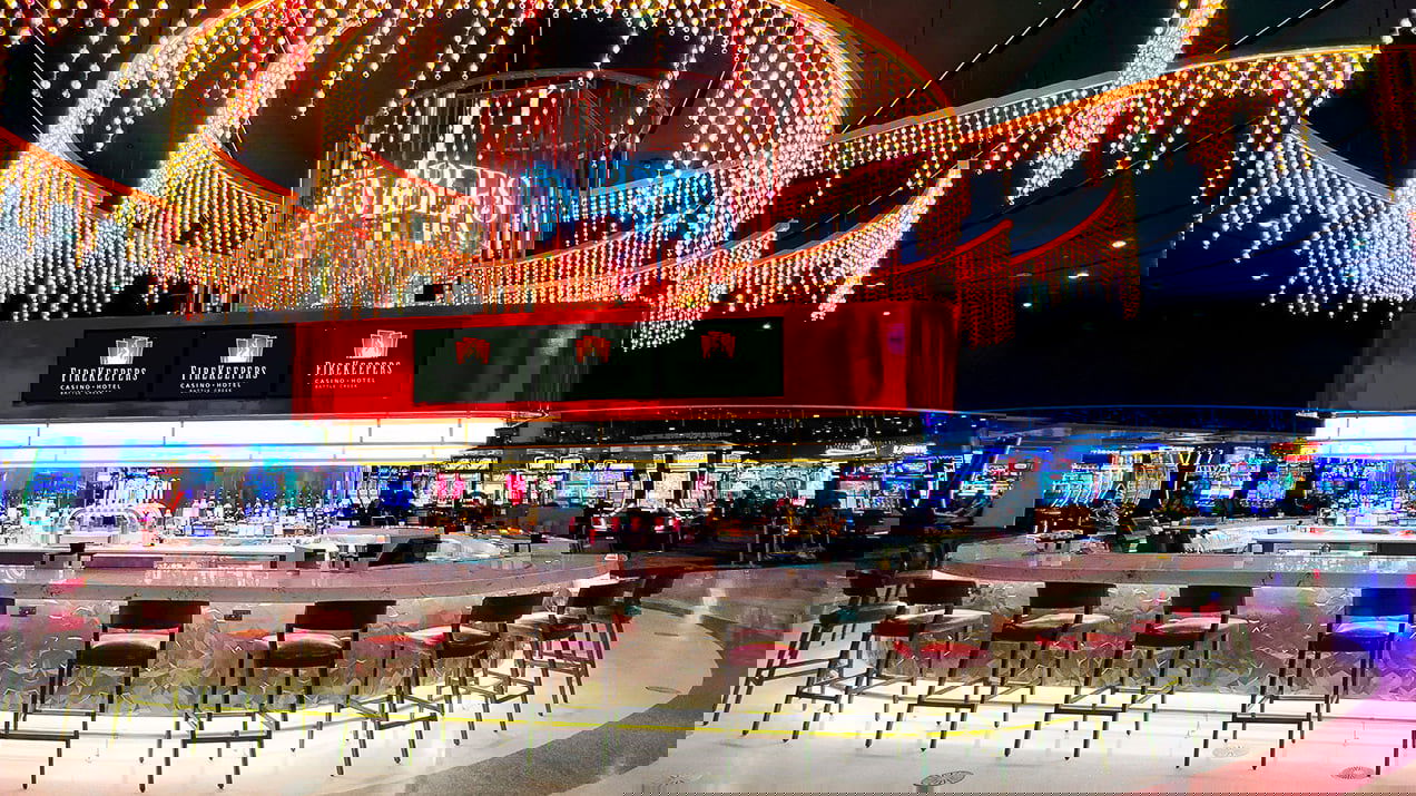 MichiganのFireKeepers Casino Hotelが新しいラウンジ「The Embers Bar」をオープン