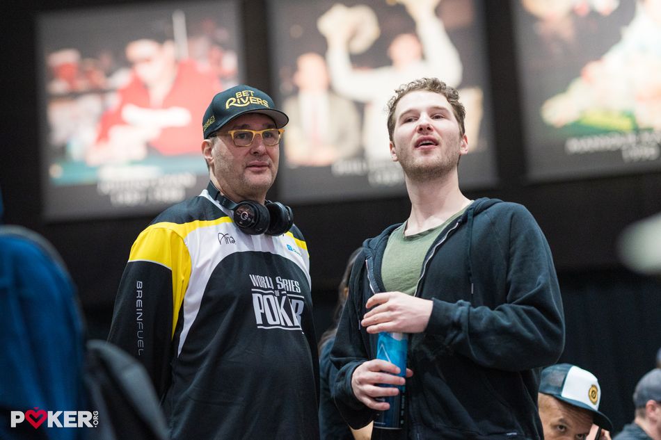 Team Hellmuth、父子で同日にファイナルテーブル進出