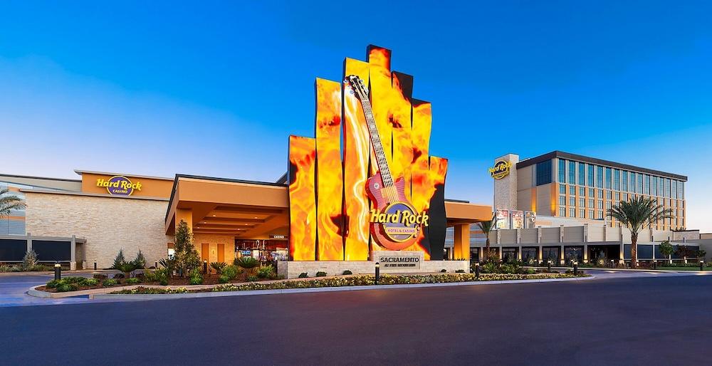 カリフォルニア州:Hard Rock Hotel and Casino Sacramento at Fire Mountainが2025年に35万ドルの寄付を実施