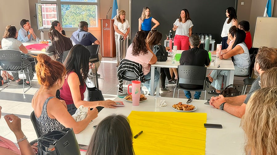 El IJANが州の若者省職員向けに責任あるギャンブル研修を実施