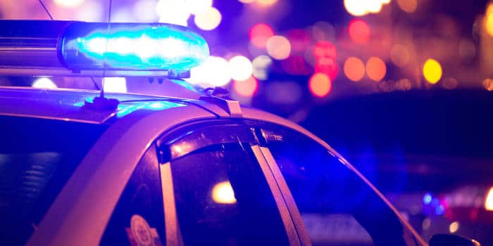 交通事故を起こしたギャンブル運転手、刑務所へ