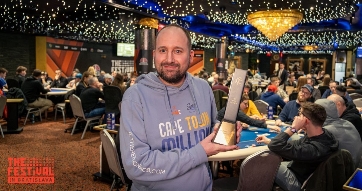 Dutch Player Receives The Hendon Mob Award for Flaghunting World Record